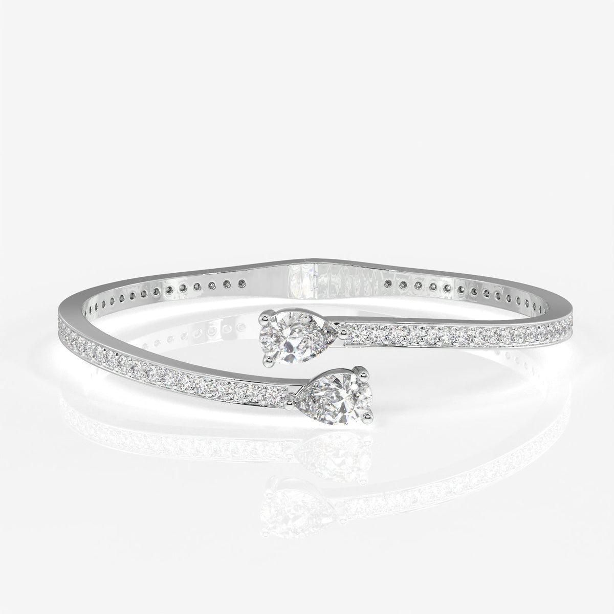 Caratbazaar Pear Cut Moissanite Diamond Fashion 18K Gold Bracelet