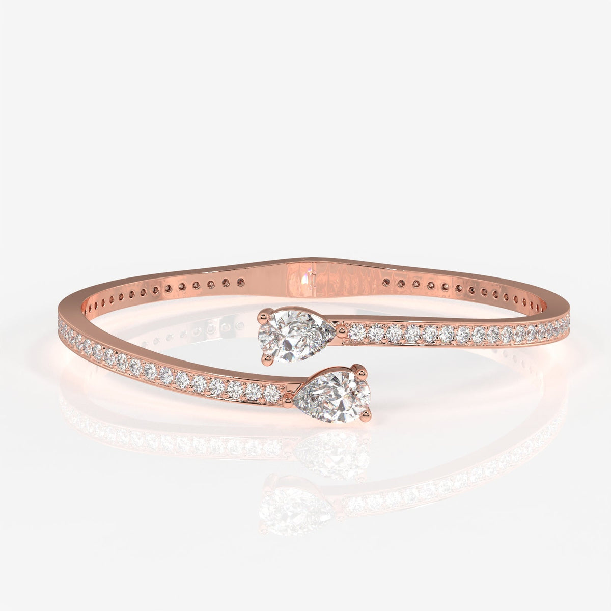 Shop Pear Cut Moissanite Diamond Fashion 18K Gold Bracelet